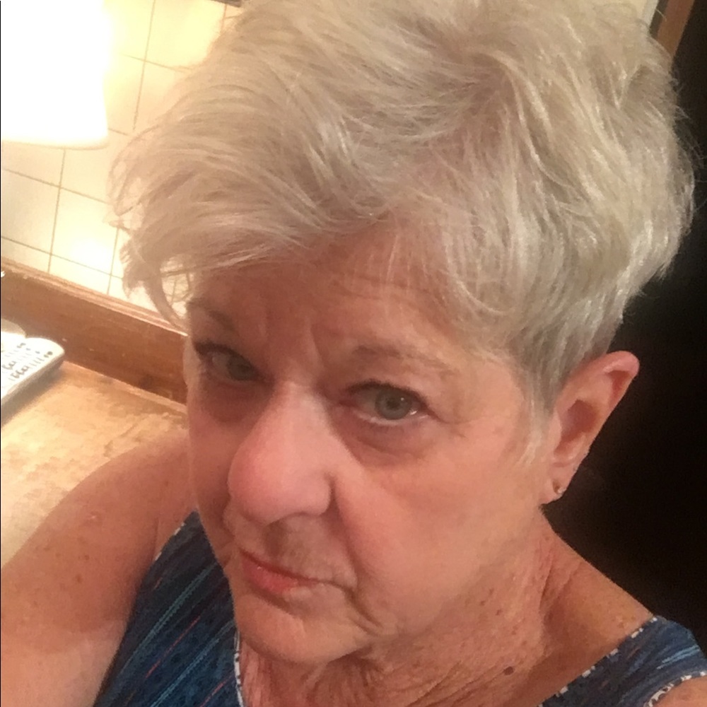 Meet your Posher, Anne